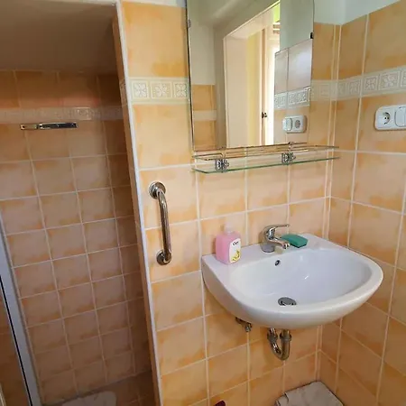 In - Balaton 43121 Apartman *