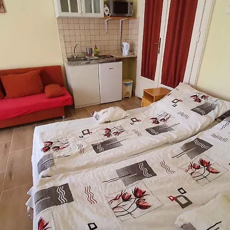 In - Balaton 43121 Siófok