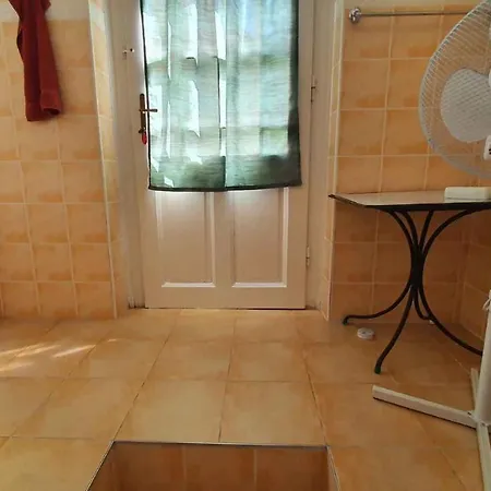 In - Balaton 43121 Apartman *